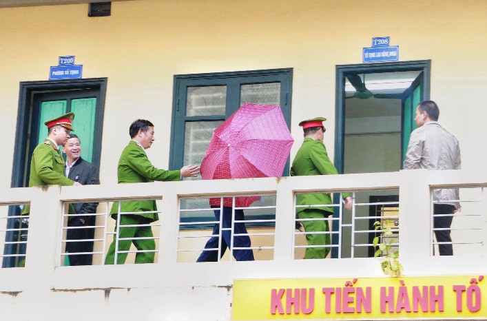 T&ograve;a xử &ocirc;ng Đinh La Thăng: Luật sư đề nghị triệu tập th&ecirc;m nh&acirc;n chứng - Ảnh 10.