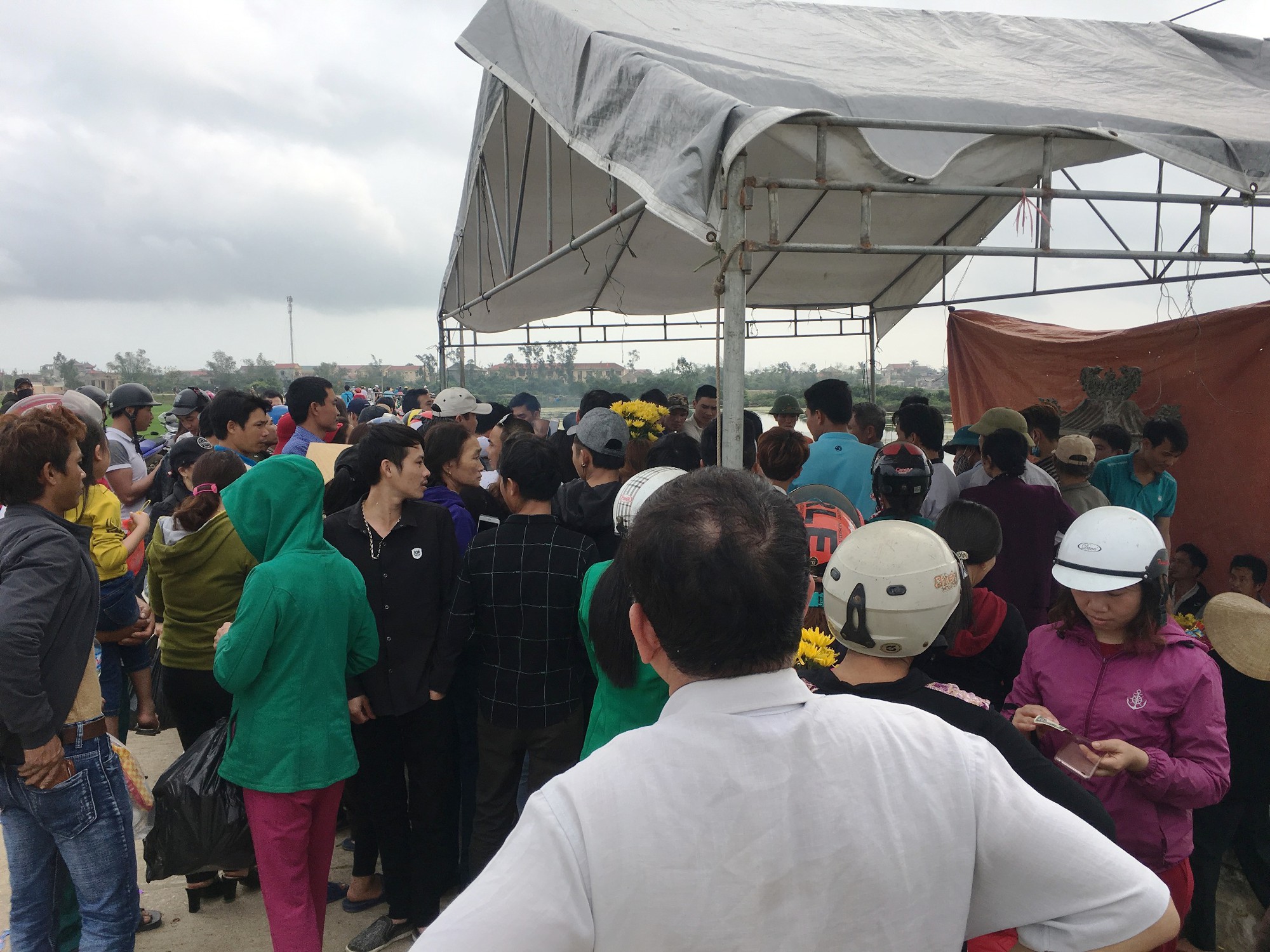 Rắn thần tại Quảng Bình chỉ là... rắn nước, tránh mê tín dị đoan - Ảnh 2.