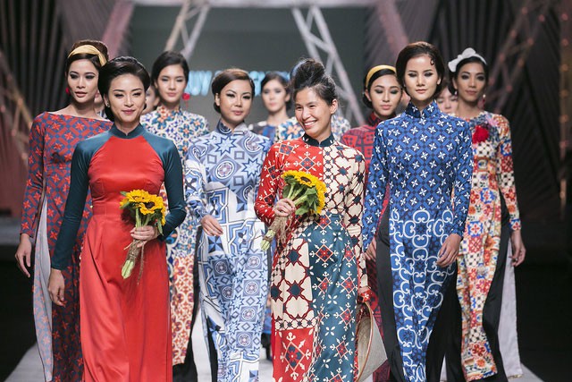 Áo dài cần hiệu ứng kiểu "Cô Ba Sài Gòn"