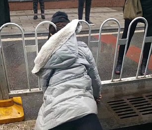Trung Quốc: Mất mạng vì bị "hàng rào tử thần" kẹp cổ