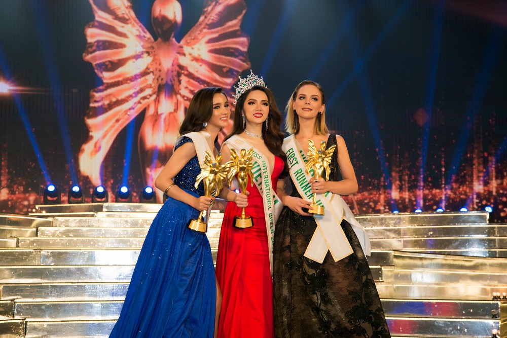 Hương Giang Idol đoạt vương miện Hoa hậu chuyển giới - Ảnh 2.