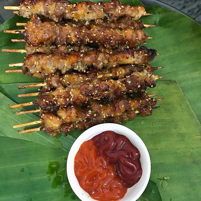 Cuối tuần trổ t&agrave;i l&agrave;m thịt heo nướng xi&ecirc;n thơm lừng - Ảnh 8.