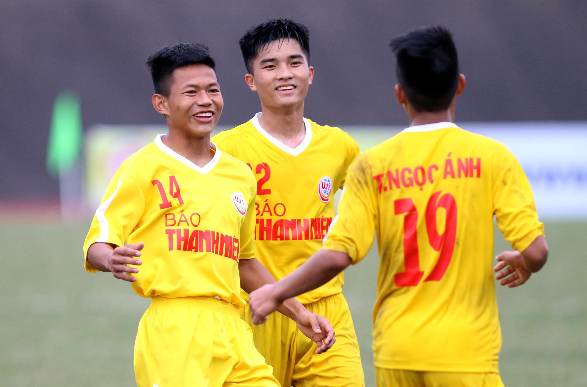 VCK U19 Quốc gia 2018: SLNA xuất sắc vượt qua HAGL, gi&agrave;nh tấm v&eacute; cuối c&ugrave;ng v&agrave;o b&aacute;n kết - Ảnh 3.