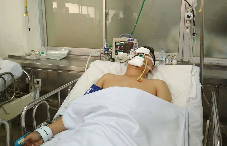 Một CSGT TP HCM bị người vi phạm tông chấn thương sọ não