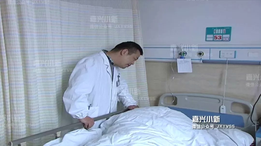 "Nuôi" sán dây trong ngực vì ăn ếch sống