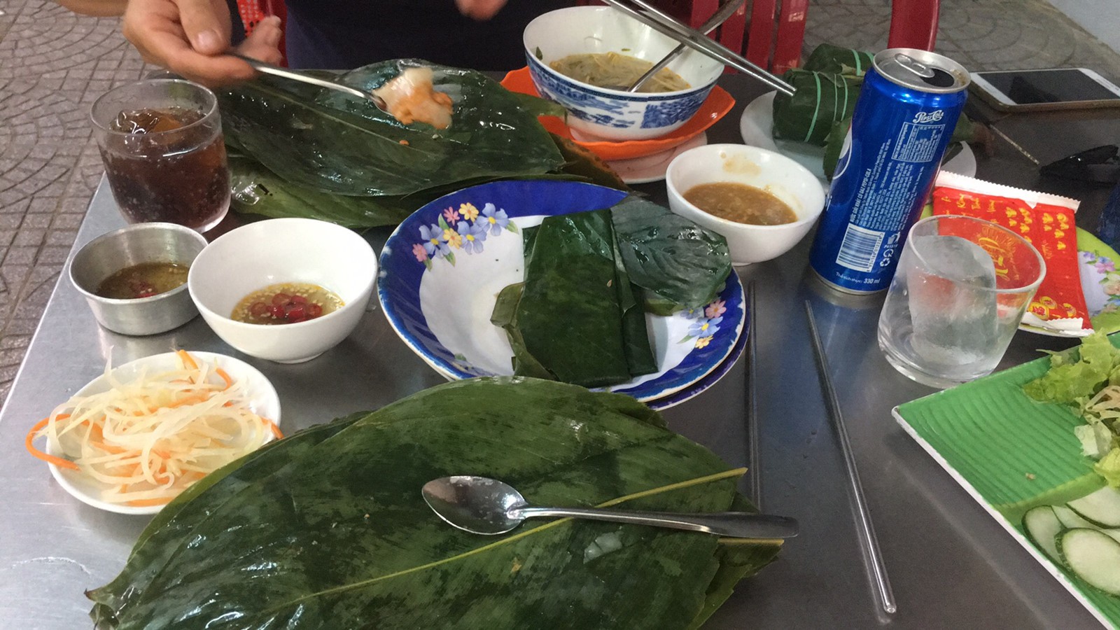 Chỉ 100 ngàn đồng 'đã đời' với đủ món xứ Huế