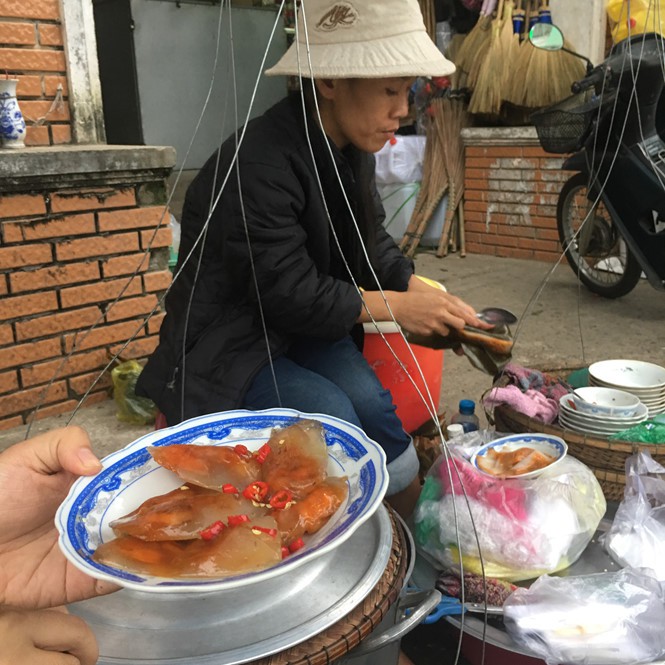 Chỉ 100 ngàn đồng đã đời với đủ món xứ Huế - Ảnh 4.