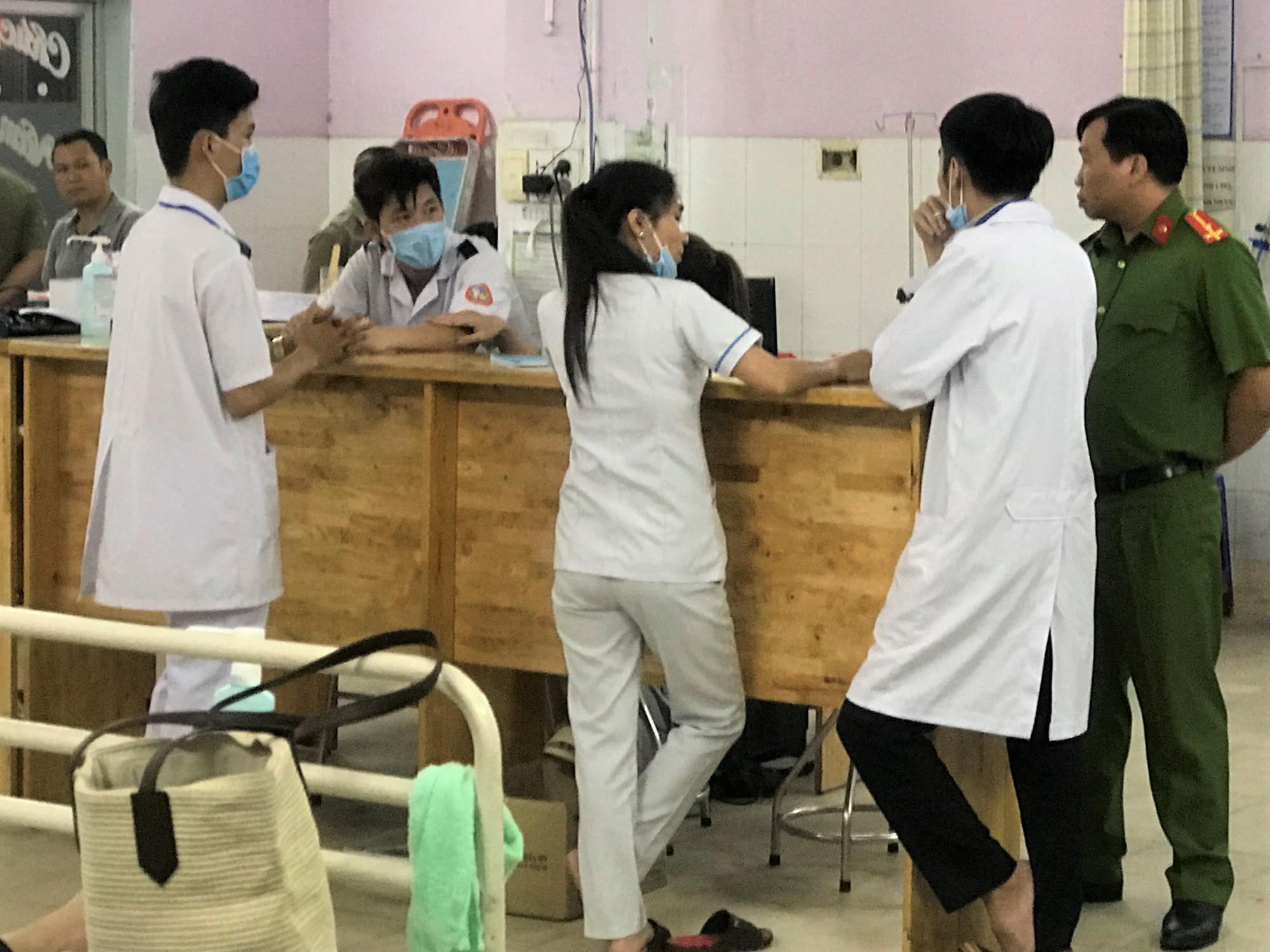 Điện lực cắt điện nhà người chém 4 nhân viên của mình - Ảnh 3.