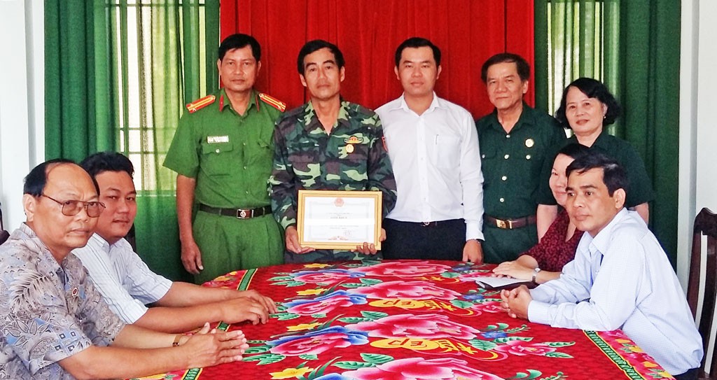 Đi thăm mẹ bệnh, "hiệp sĩ" sử dụng đòn đánh, bắt kẻ đâm chết người