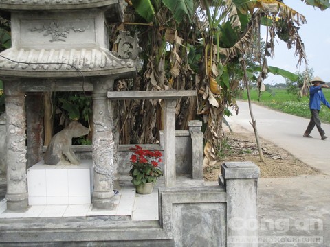 Tượng ‘thần cẩu’ trong 1 ngôi làng ở Huế có gì kỳ bí?