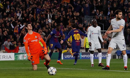 Courtois bẽ bàng, Hazard nhợt nhạt
