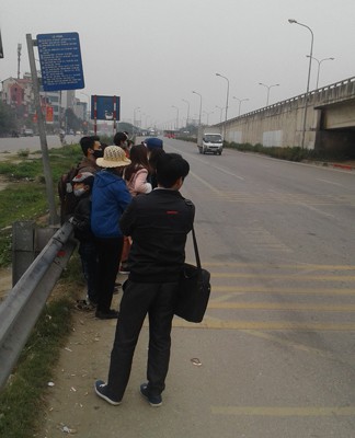 Thiếu nhà chờ xe buýt