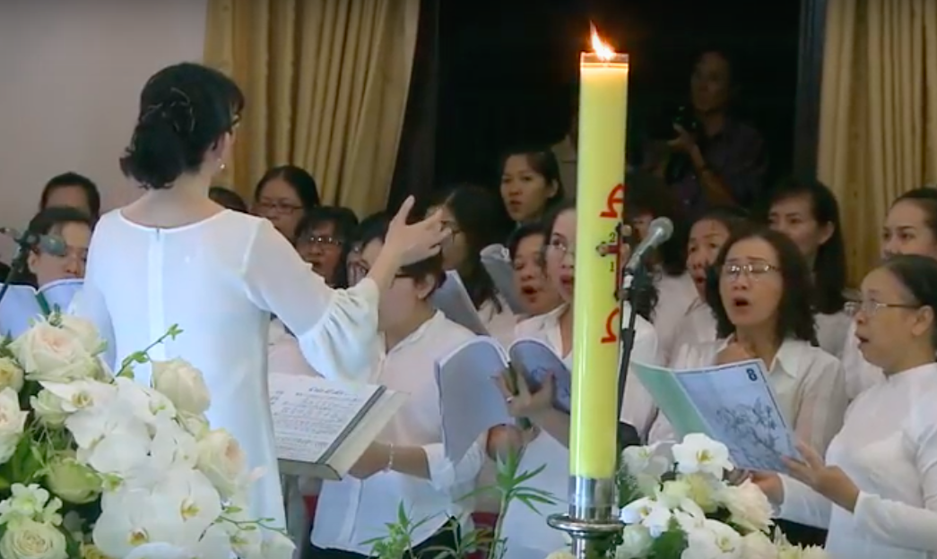H&agrave;ng ng&agrave;n người đ&oacute;n linh cữu Tổng gi&aacute;m mục Phaol&ocirc; B&ugrave;i Văn Đọc - Ảnh 5.