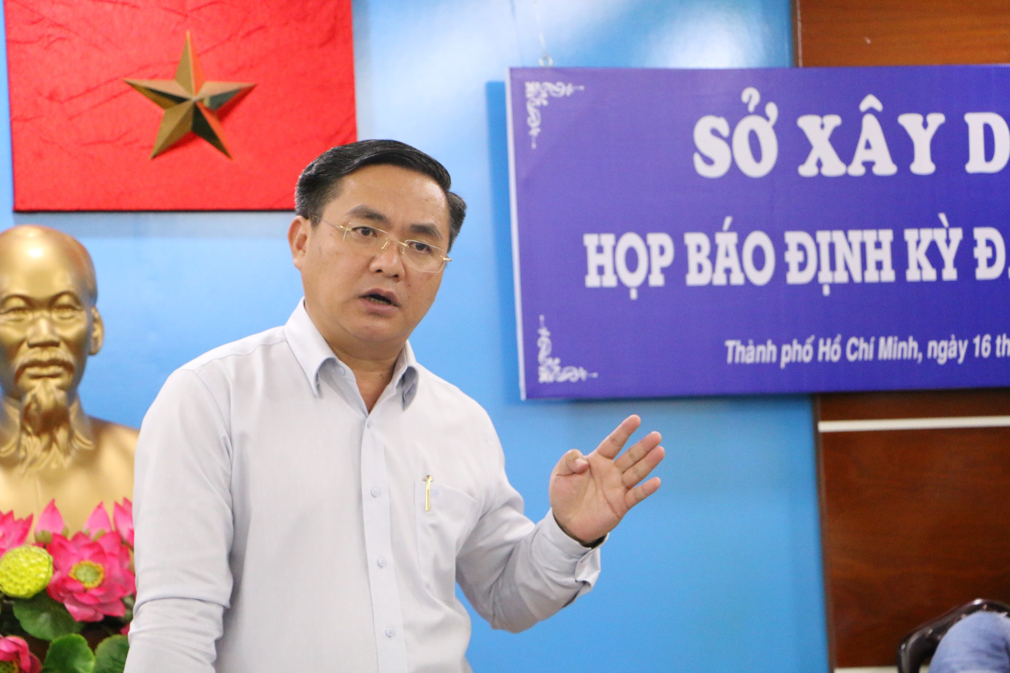 Thừa 14.000 nh&agrave; t&aacute;i định cư: Sở X&acirc;y dựng TP HCM đổ cho ch&iacute;nh s&aacute;ch! - Ảnh 1.