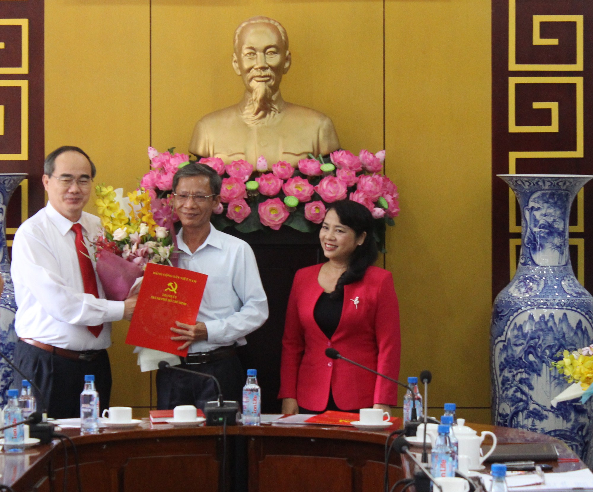 B&agrave; Trần Kim Yến l&agrave;m B&iacute; thư Quận ủy quận 1, TP HCM - Ảnh 2.