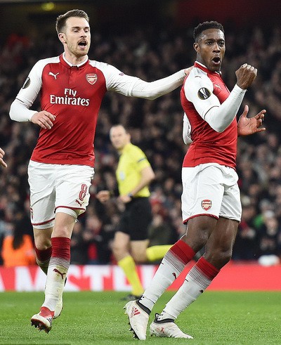 Arsenal đại ph&aacute; AC Milan, Dortmund bị loại tủi hổ ở Europa League - Ảnh 4.