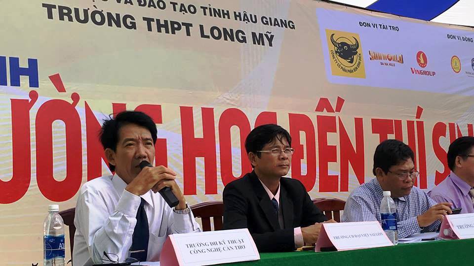Đưa trường học đến th&iacute; sinh tại Hậu Giang: Chọn ng&agrave;nh m&agrave; cứ lo thất nghiệp! - Ảnh 21.