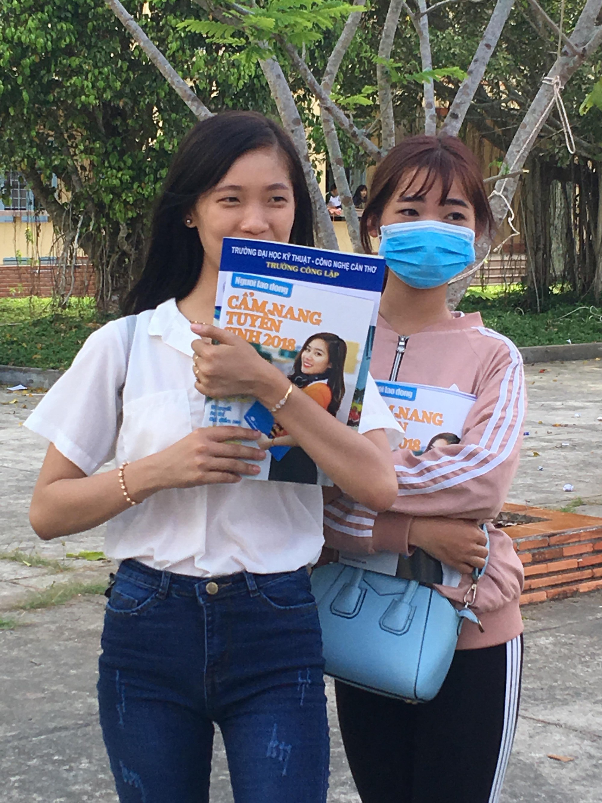Cẩm nang Tuyển sinh 2018 của b&aacute;o Người Lao Động đến tay độc giả - Ảnh 3.