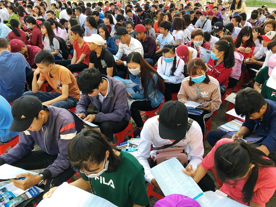 Đưa trường học đến th&iacute; sinh tại Hậu Giang: Chọn ng&agrave;nh m&agrave; cứ lo thất nghiệp! - Ảnh 7.