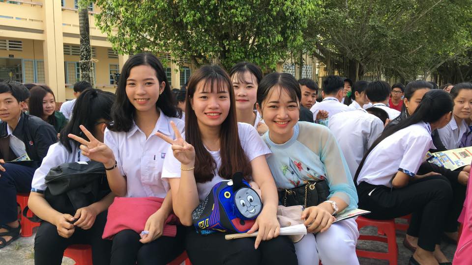 Đưa trường học đến th&iacute; sinh tại Hậu Giang: Chọn ng&agrave;nh m&agrave; cứ lo thất nghiệp! - Ảnh 2.