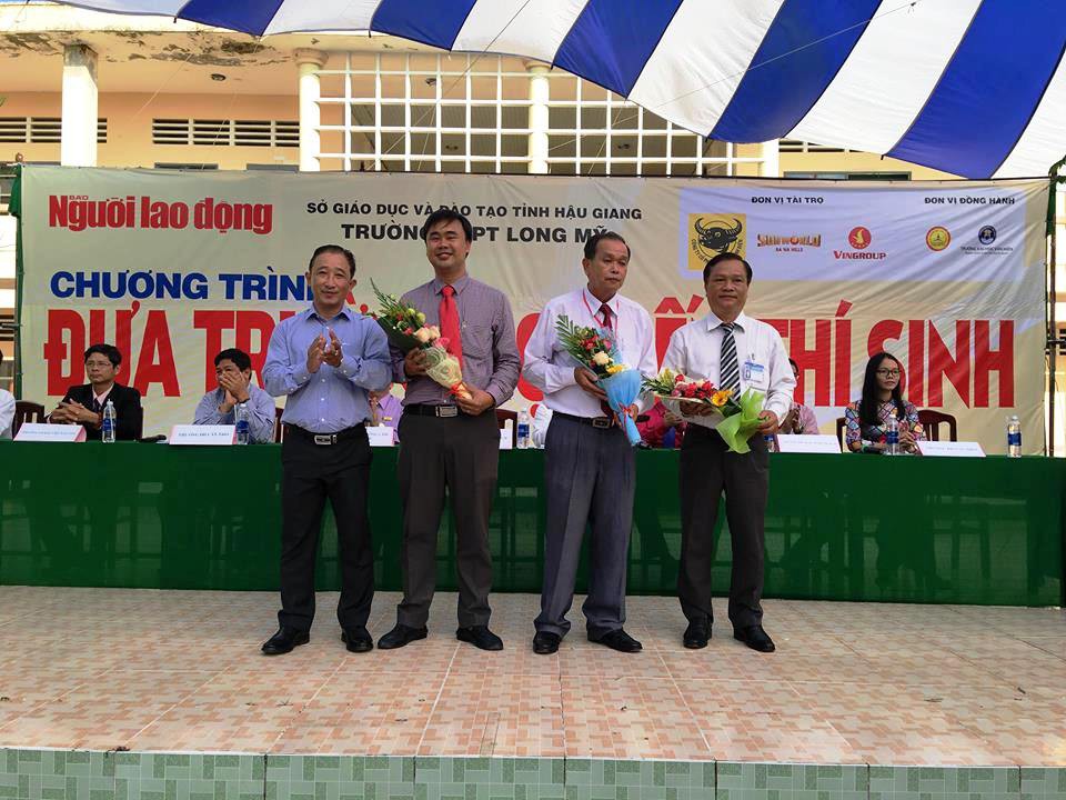 Đưa trường học đến th&iacute; sinh tại Hậu Giang: Chọn ng&agrave;nh m&agrave; cứ lo thất nghiệp! - Ảnh 8.