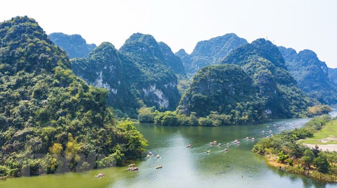 Ngây ngất với vẻ đẹp hùng vĩ của danh thắng Tràng An