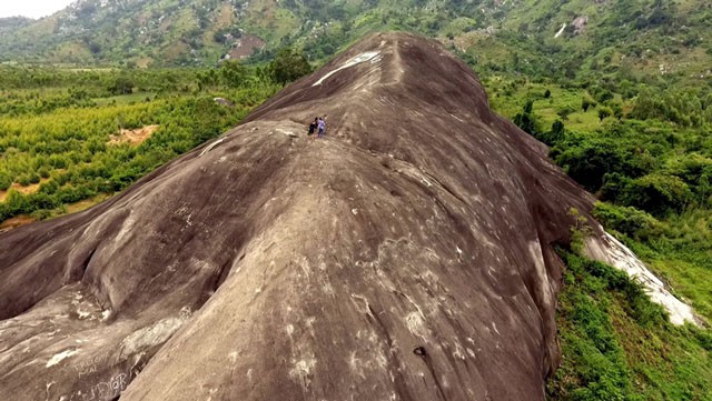 L&ecirc;n Đắk Lắk nhớ nghe giai thoại về h&ograve;n đ&aacute; nuốt người - Ảnh 7.