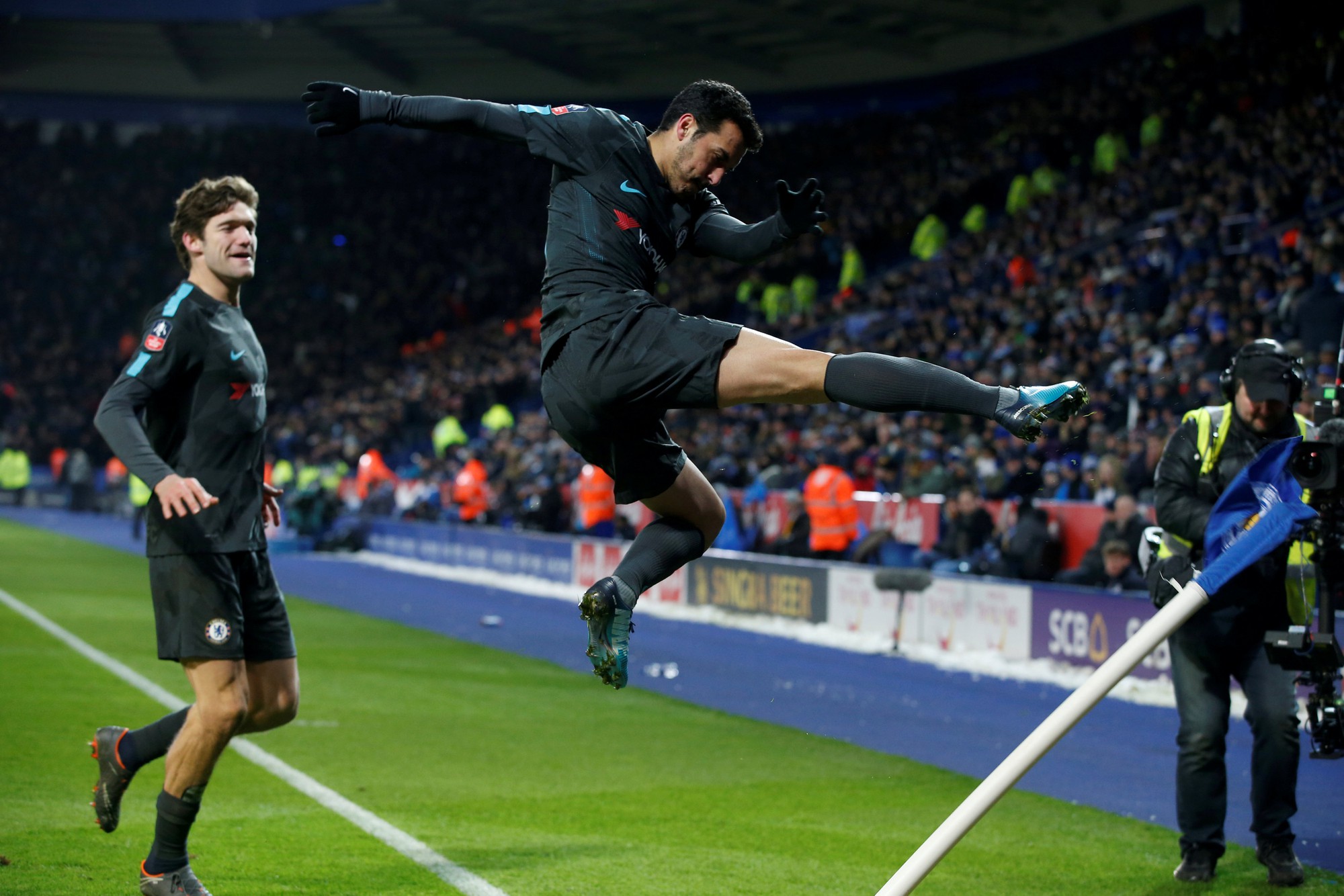 Chelsea nhọc nhằn vào bán kết FA Cup, M.U đại chiến Tottenham