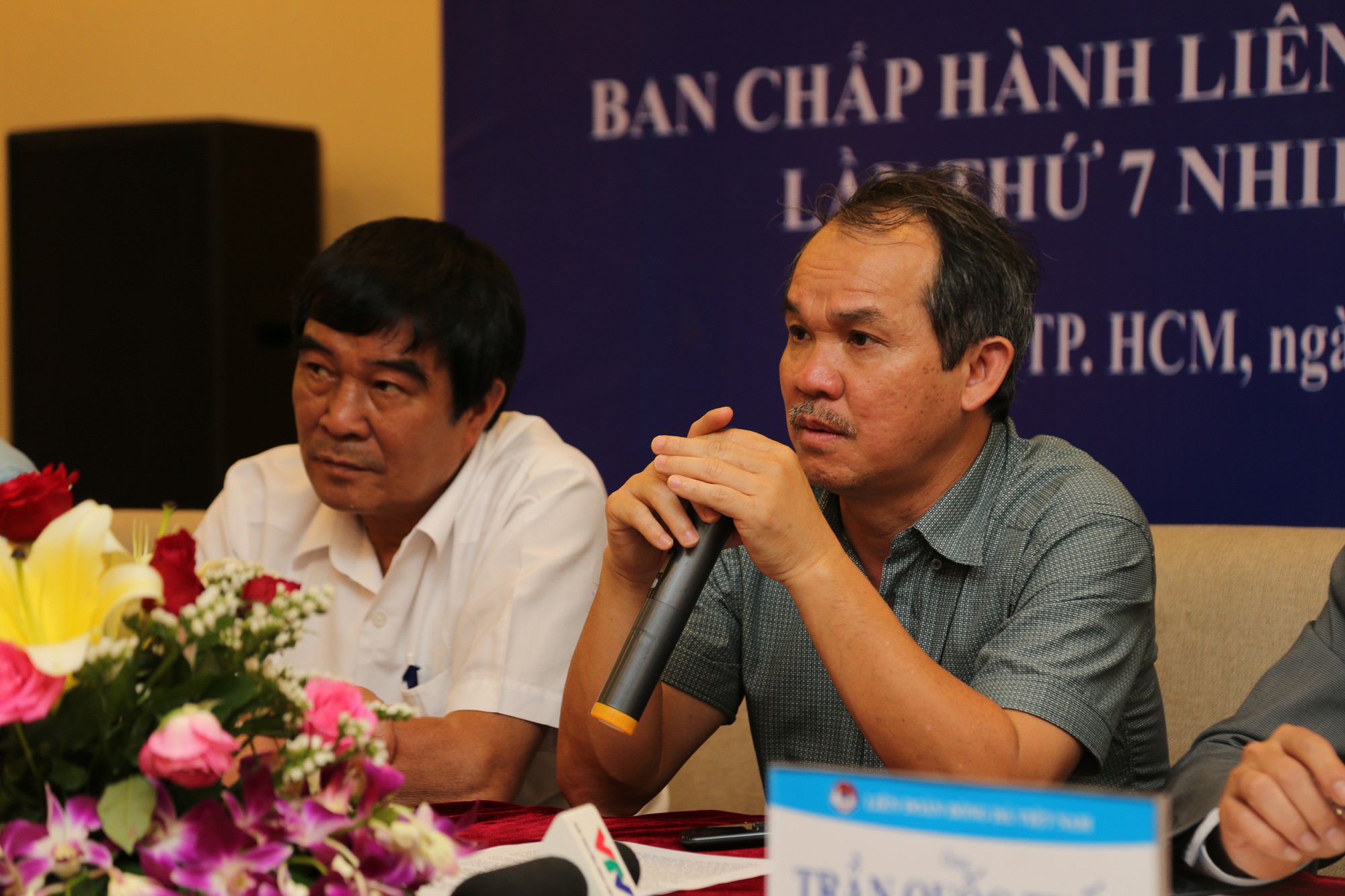 Bầu Đức bị gạt khỏi danh sách đề cử phó chủ tịch VFF: VFF càng sửa càng rối
