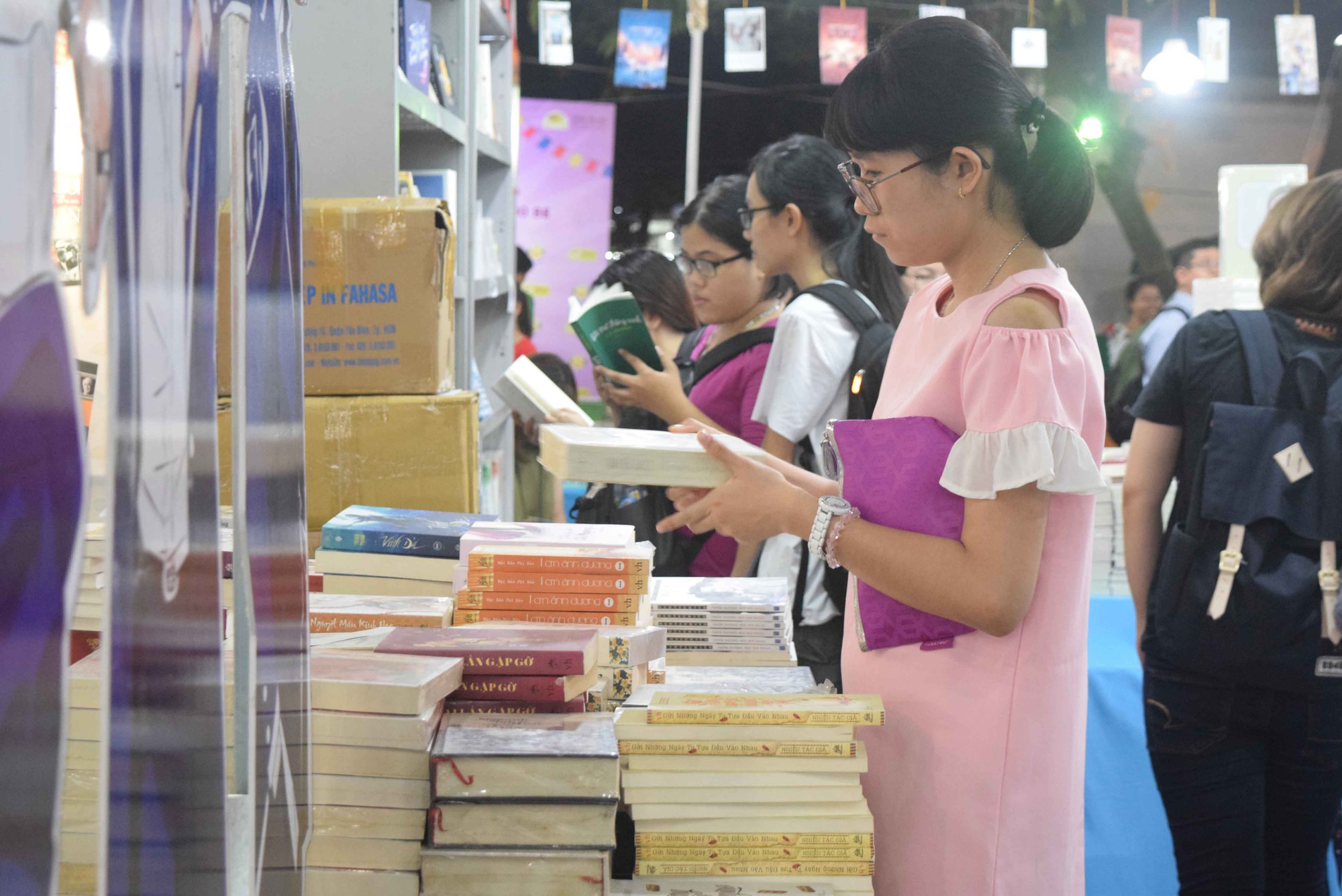 Phó Chủ tịch nước dự khai mạc Hội sách TP HCM - Ảnh 12.
