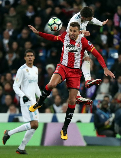 Đại tiệc b&agrave;n thắng ở Bernabeu, Ronaldo v&ugrave;i dập Girona - Ảnh 1.