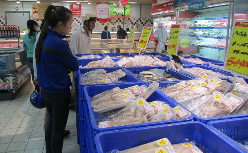 Tôi được lợi nhiều khi mua hàng không mặc cả