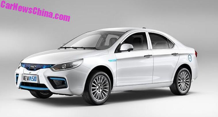 Ô tô Trung Quốc 2018: Sedan 252 triệu, xe 6 chỗ 525 triệu đồng