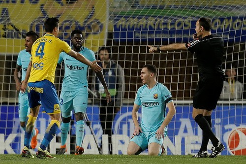 Mất điểm trước Las Palmas, Barcelona gây sốc La Liga