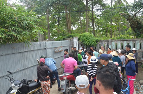 Doanh nghiệp bít lối xuống biển của ngư dân