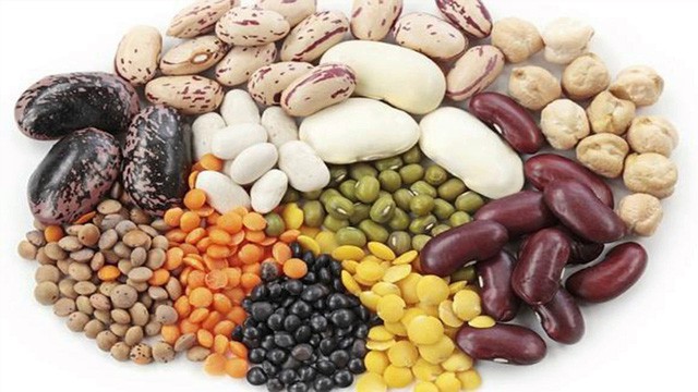 N&ecirc;n v&agrave; kh&ocirc;ng n&ecirc;n ăn những thực phẩm n&agrave;y trước mỗi chuyến bay - Ảnh 7.