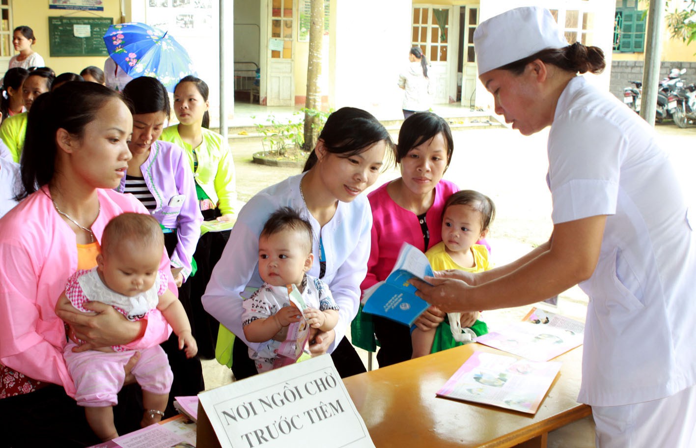 Nhiều thay đổi bất ngờ về tiêm chủng vắc-xin cho mẹ và bé