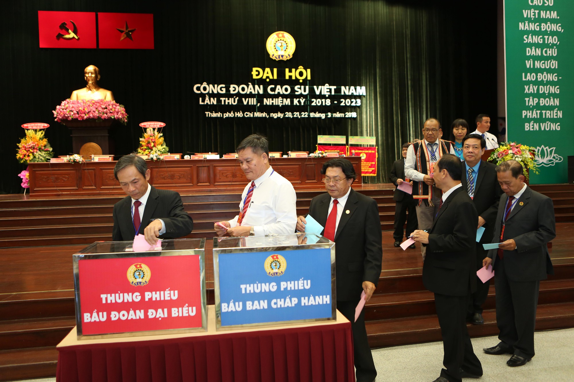 C&ocirc;ng đo&agrave;n Cao su Việt Nam: 5 năm, kết nạp 20.638 đo&agrave;n vi&ecirc;n - Ảnh 1.