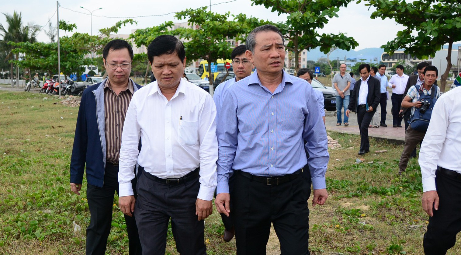 Vụ bịt lối xuống biển: Bí thư Đà Nẵng yêu cầu tháo hàng rào