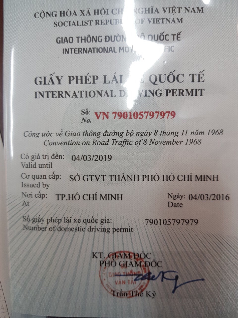 Người nước ngo&agrave;i tham gia giao th&ocirc;ng tại Việt Nam cần c&oacute; giấy tờ g&igrave; - Ảnh 1.