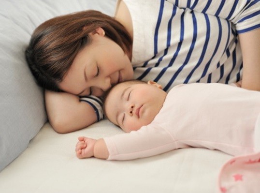 Muốn con ngủ nhanh, hãy nhớ những mẹo hữu ích này