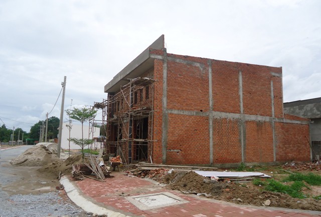 Thót tim vì mua đất giấy tay