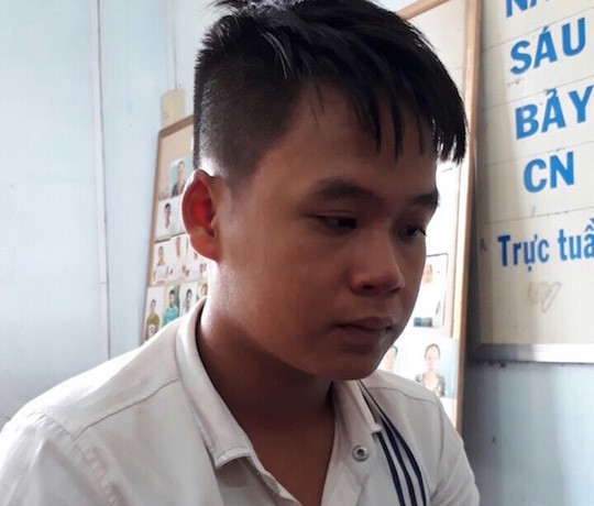 Đi học về, nữ sinh lớp 4 ngất xỉu v&igrave; bị 2 kẻ lạ vỗ v&agrave;o vai - Ảnh 3.