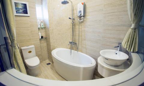 Ngất ngây với vẻ đẹp ngôi nhà phố hai mặt hẻm - Ảnh 8.