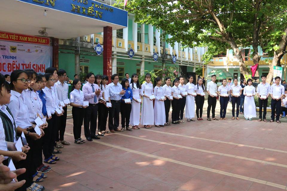 Đưa trường học đến thí sinh tại Quảng Nam: Ngành báo chí đầu ra có bạc? - Ảnh 14.