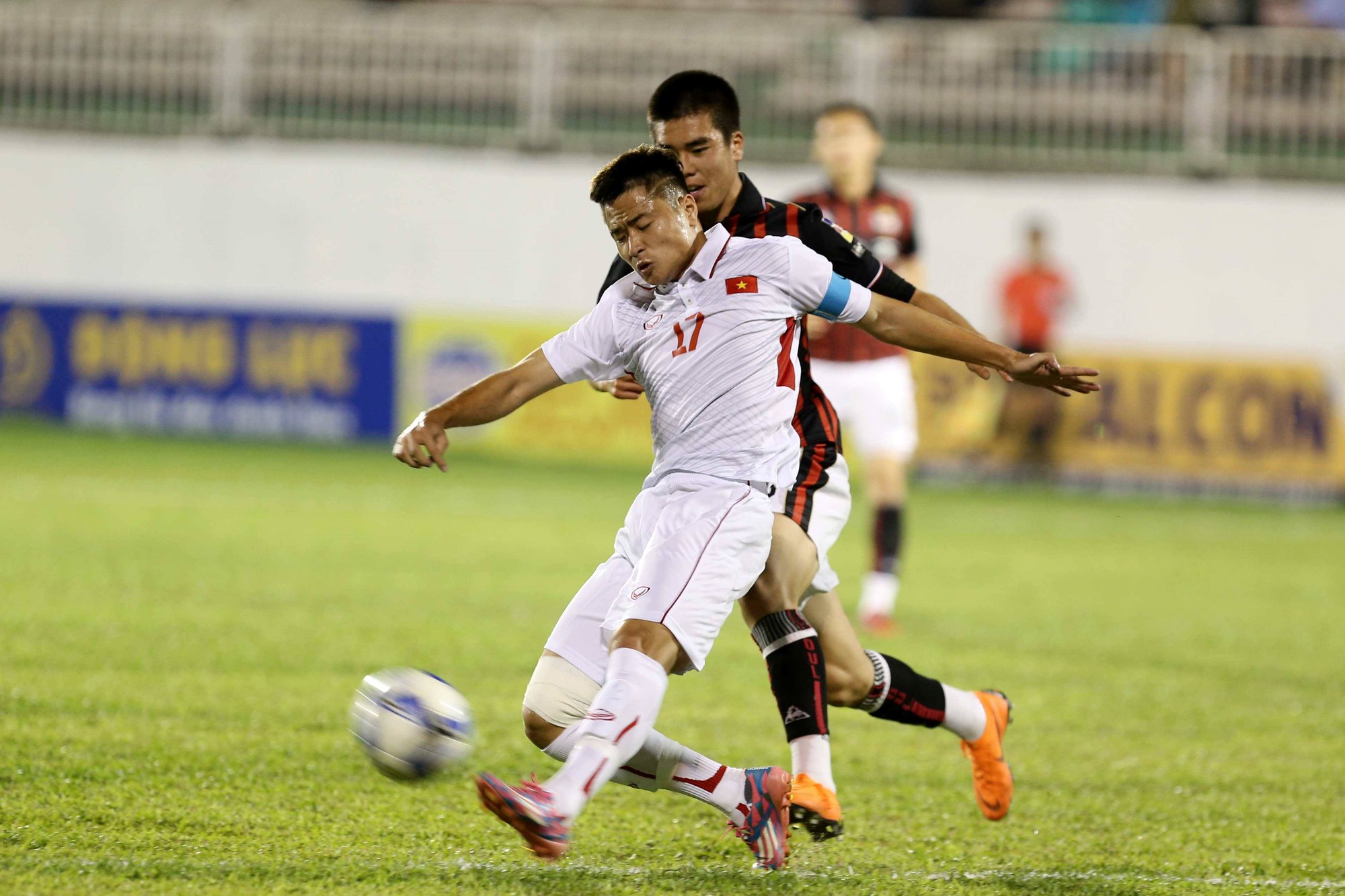U19 Việt Nam thắng nghẹt thở CLB Hàn Quốc - Ảnh 1.