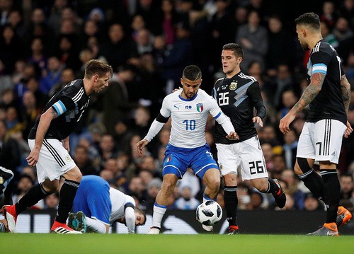 Sao Barca tỏa s&aacute;ng, Brazil đ&egrave; bẹp chủ nh&agrave; World Cup ở Moscow - Ảnh 5.