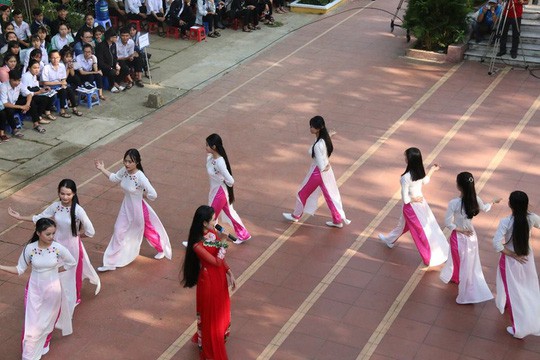 Đưa trường học đến thí sinh tại Quảng Nam: Ngành báo chí đầu ra có bạc? - Ảnh 6.