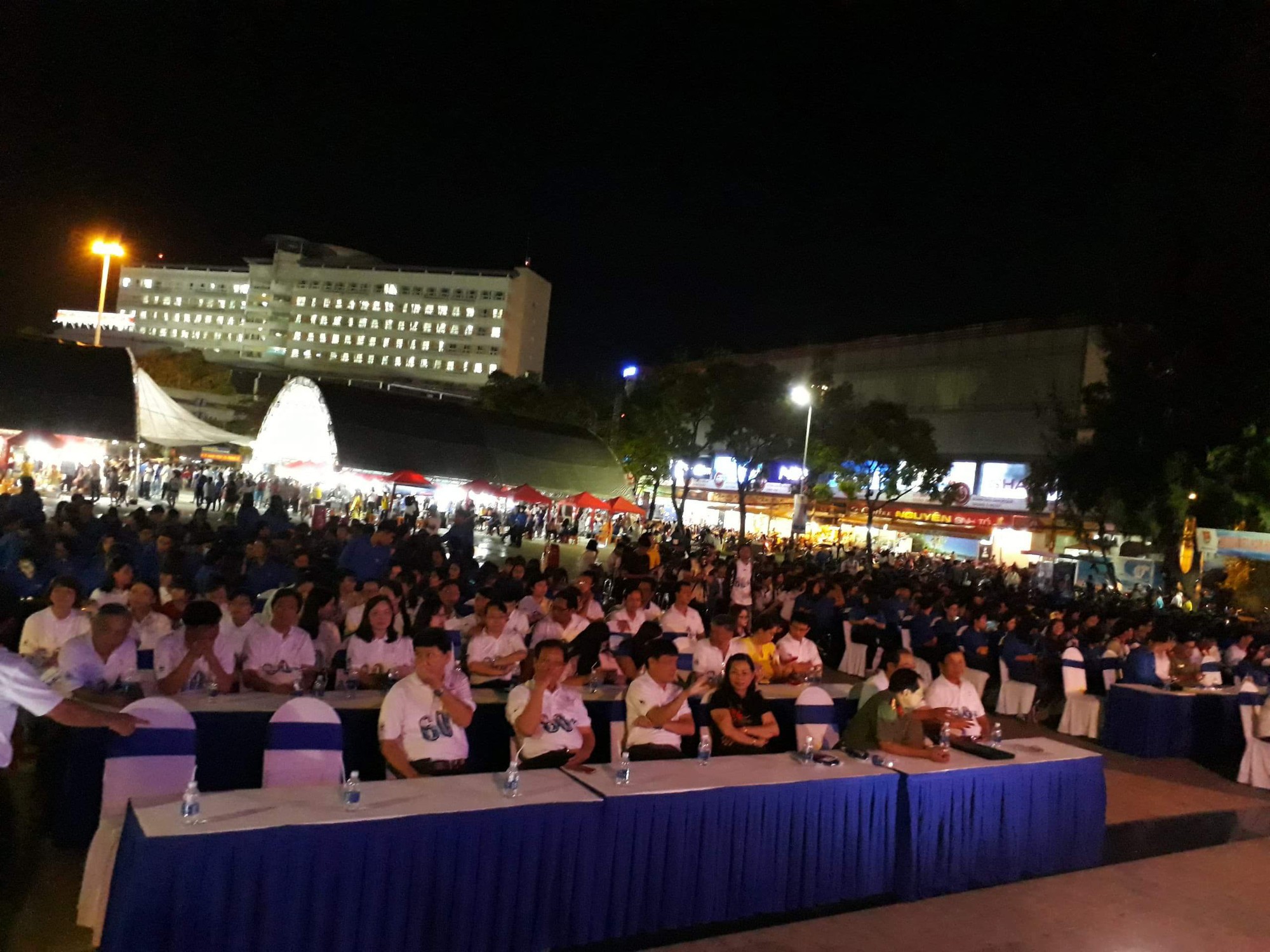 Đạp xe tập thể dục để hưởng ứng “Giờ Trái đất 2018” tại Cần Thơ - Ảnh 2.