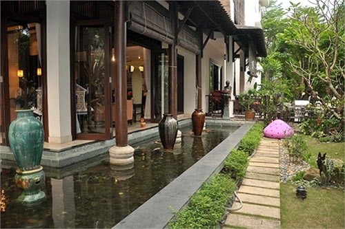 B&ecirc;n trong dinh thự hơn 400 tỉ của Hoa hậu H&agrave; Kiều Anh - Ảnh 10.